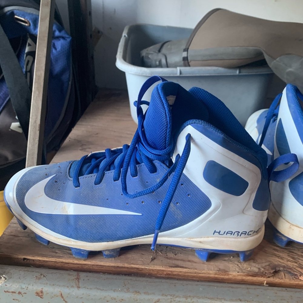 softball cleats